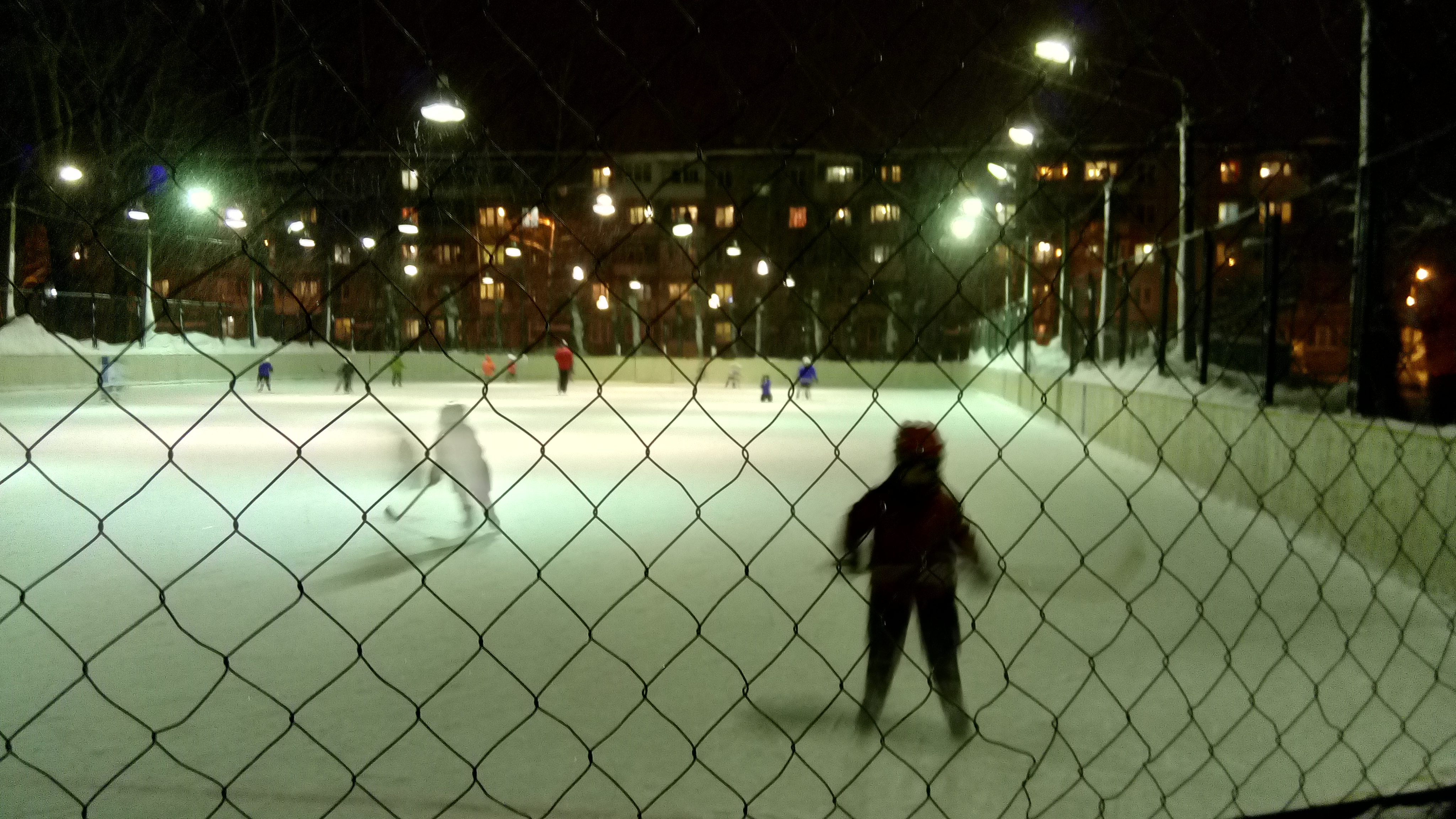 Закрытый каток пермь. Видео про хоккей в Усть- Заостровка. Село широкая Забайкальский край хоккейная будка фото.